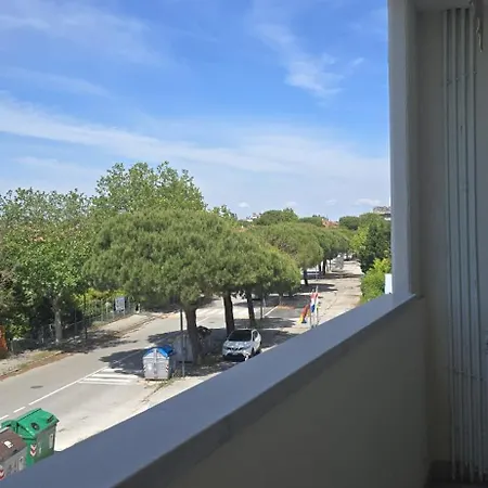 Dante Lido Apartment