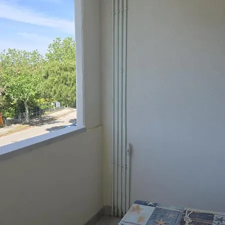 Dante Lido Apartment